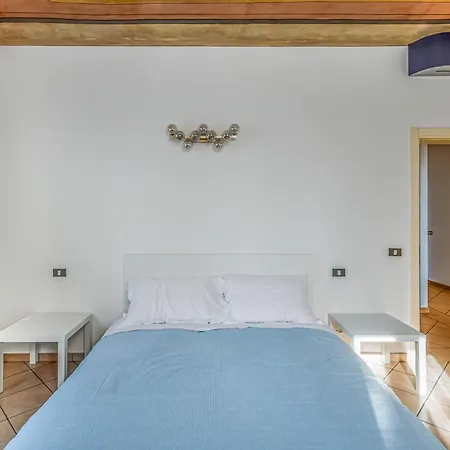Apartment Guesthost - Cozy Flat X4 In A Historic Silk Mill Modena